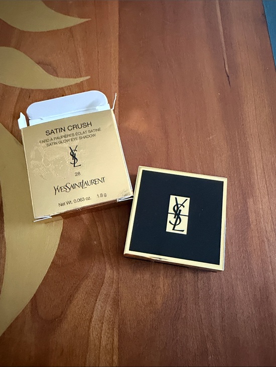 Yves Saint Laurent Other - Yves Saint Laurent Shimmery Taupe Single Eye Shadow - Gold & Black Case